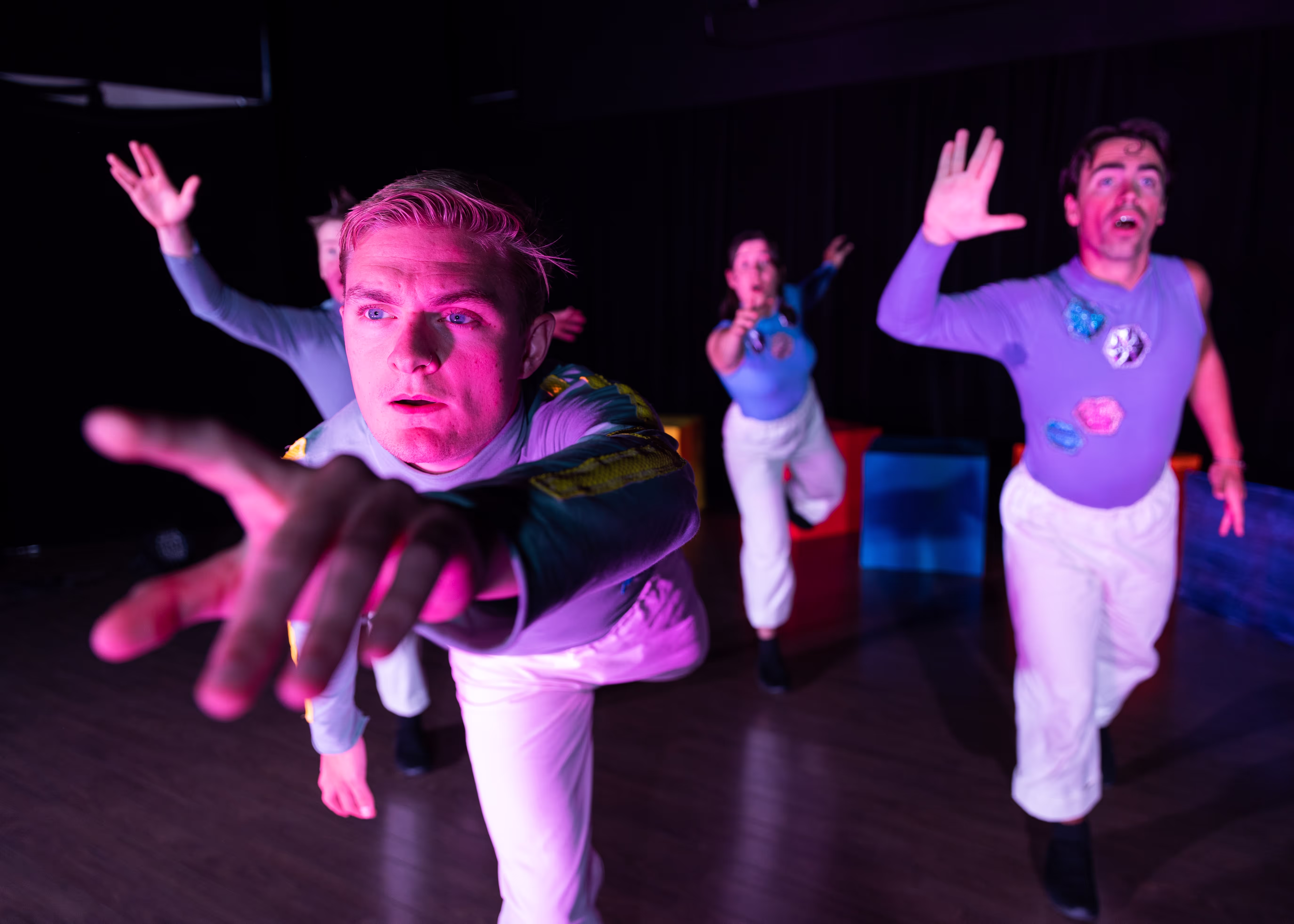 A picture of all the members of Flora Teater from the play LoggAv:45